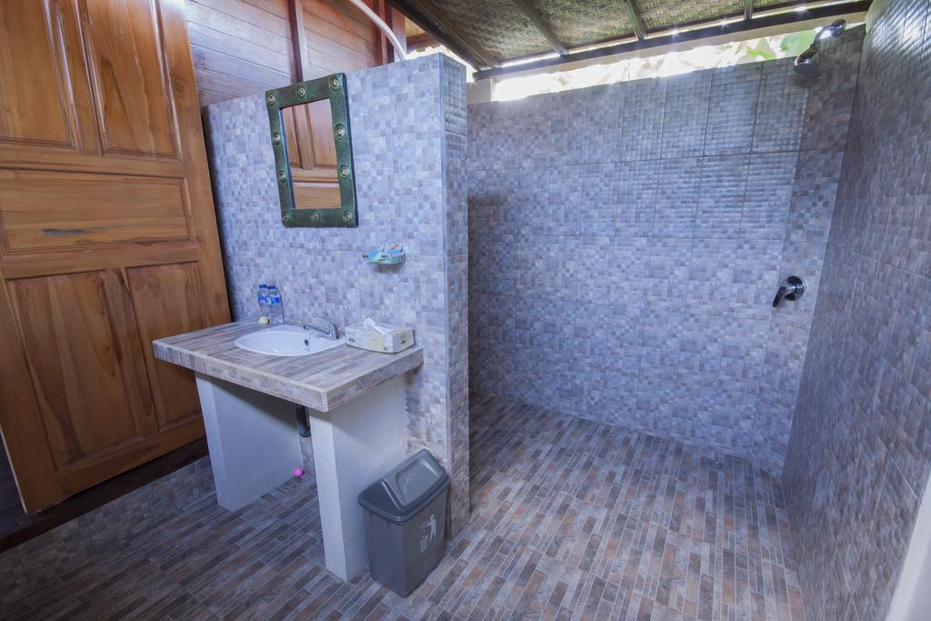 Amora Hut'S Lembongan Room photo