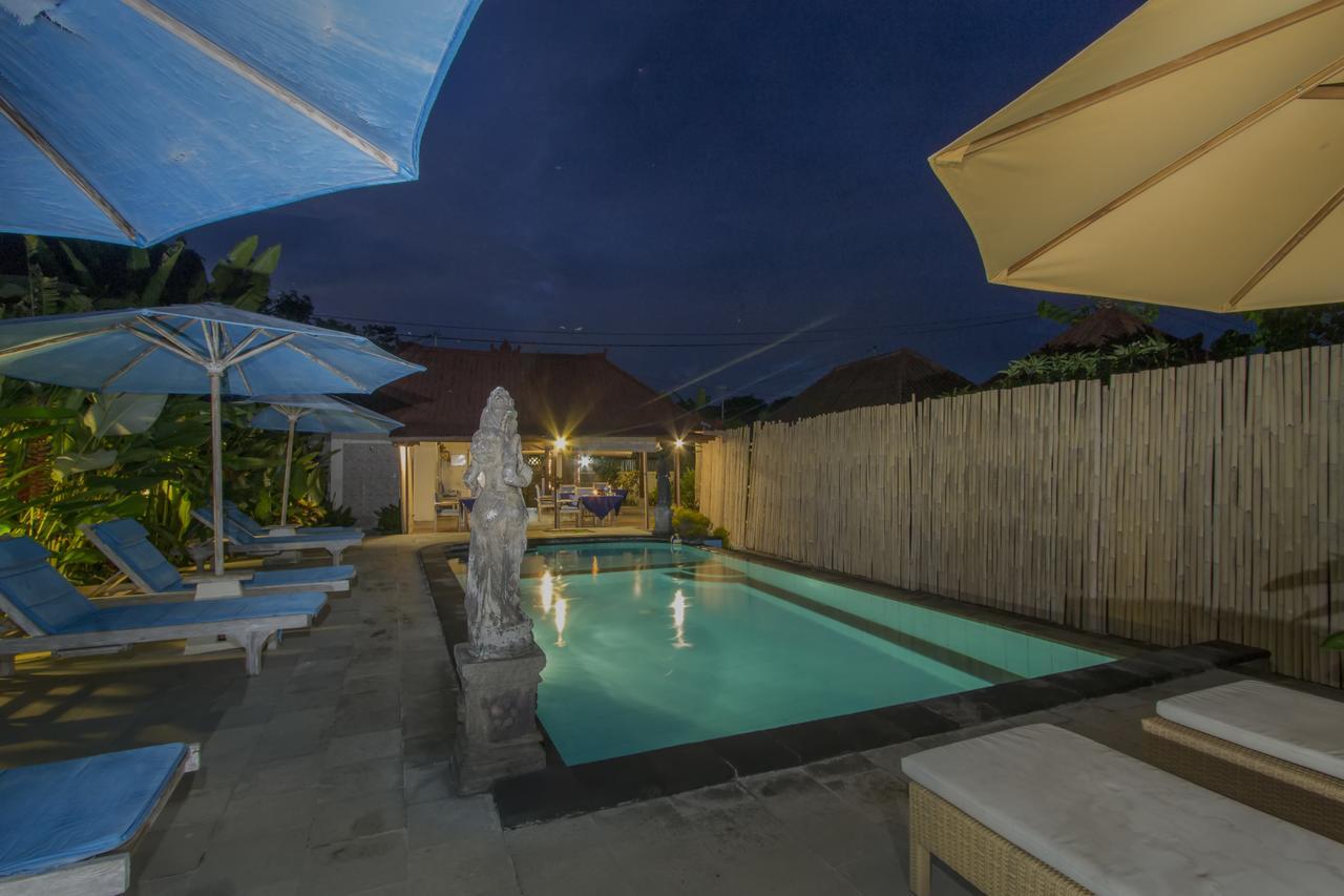 Amora Hut'S Lembongan Exterior photo