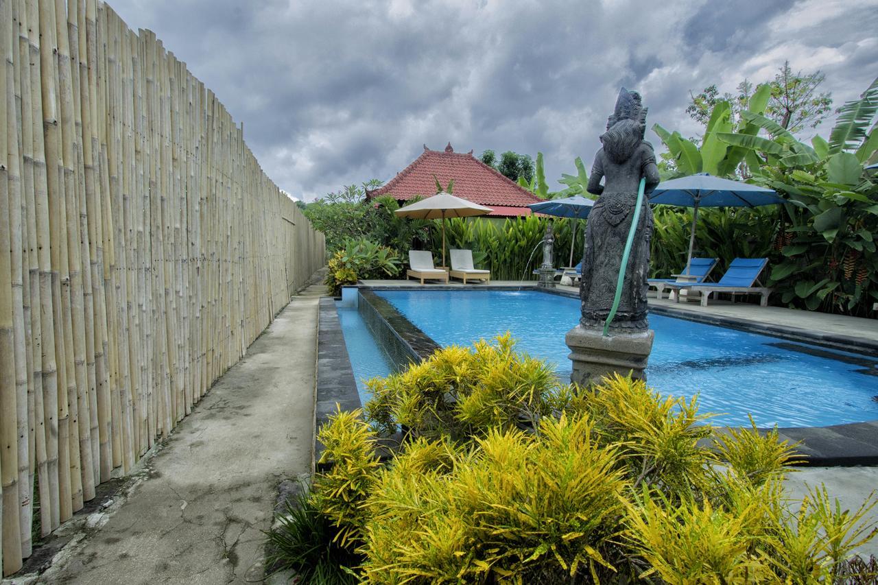 Amora Hut'S Lembongan Exterior photo